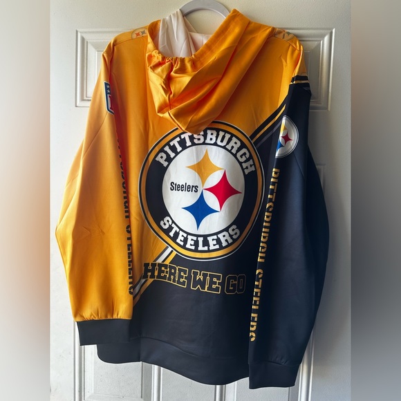 💛🖤🏈 Simulated Fashion 3D Pullover Hoodie Shirt with Pockets - Picture 2 of 3